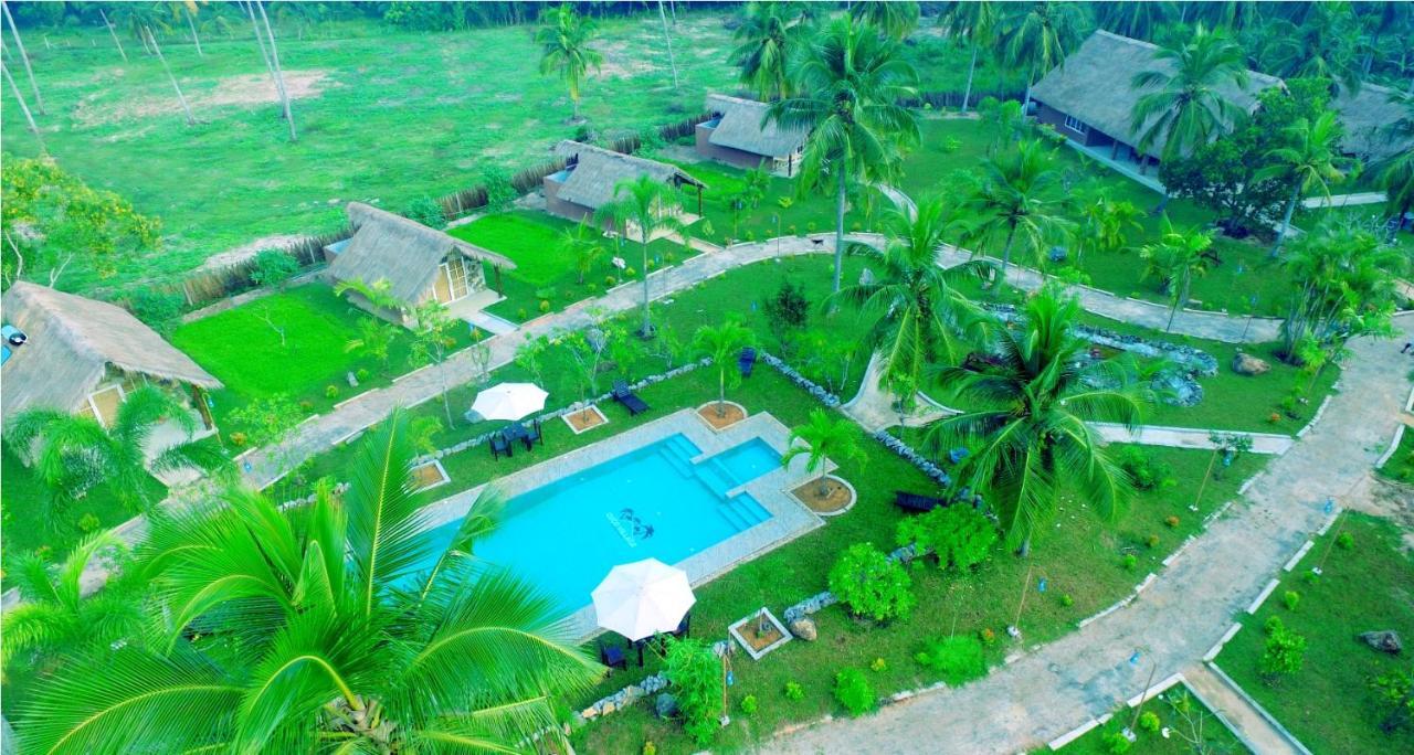 Coco Village Hotel Chilaw Bangadeniya Exterior foto